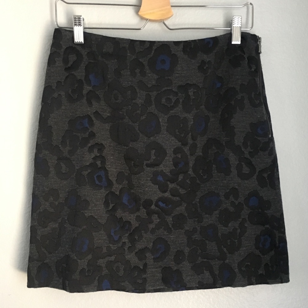 Ann Taylor | Gray Leopard Career Mini Skirt